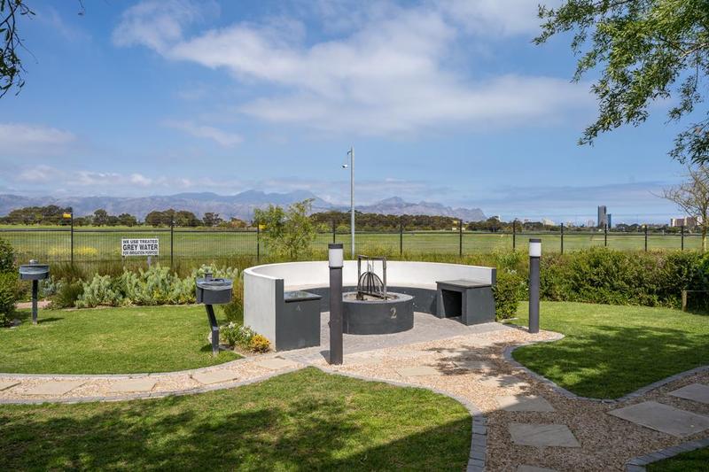 To Let 1 Bedroom Property for Rent in Somerset West Western Cape